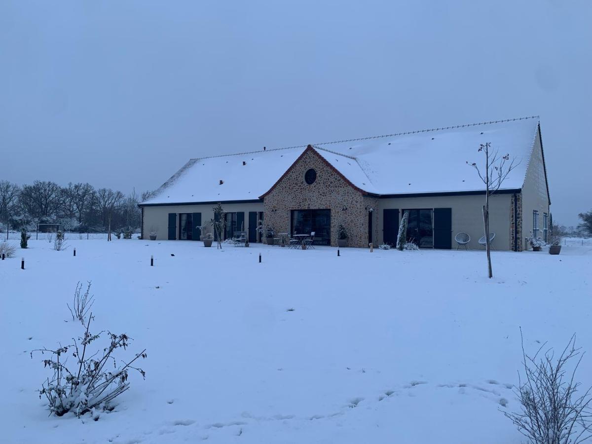 Aux 3 Forêts Bizeneuille Exterior foto